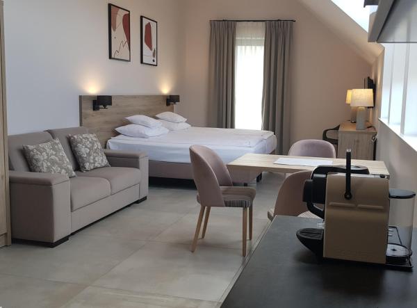 VILLA LIPOVA STEGNA pokoje i apartamenty dedykowane osobom dorosłym, Prenota  Hotel a Pomerania con parcheggio, Parcheggio