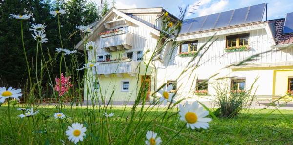 Haus Alpengluehn, Prenota  Hotel a Tirolo con parcheggio, Parcheggio