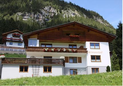 Klauserhof, Prenota  Hotel a Tirolo con parcheggio, Parcheggio