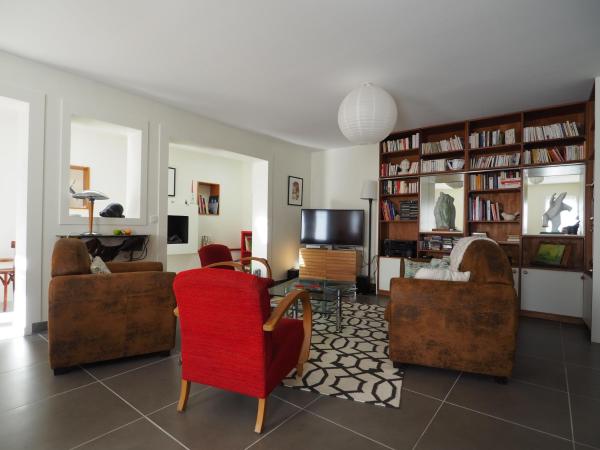 Charmante Villa avec Terrasse et Garage à Arcachon, Proche Centre et Plages - FR-1-474-61, Reserva ahora  Hoteles en Aquitania con aparcamiento, Aparcamiento