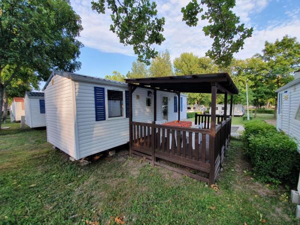 NaturExpert Mobilházak-FKK Nudista Kemping Balatonberény, Réserver Camping Terrains de Camping à Somogy, Camping