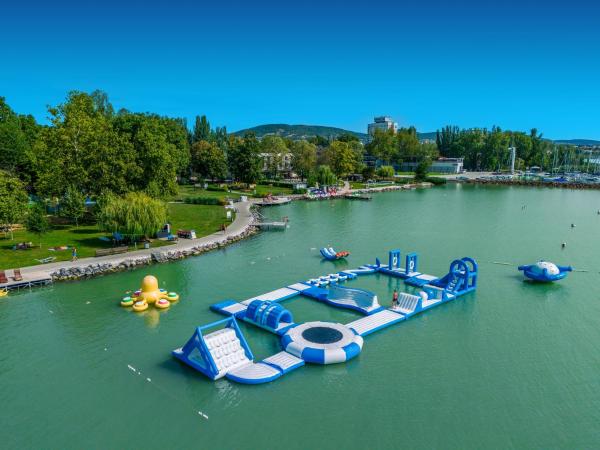 NaturExpert Mobilházak-Füred Kemping Balatonfüred, Réserver Camping Terrains de Camping à Central Transdanubia, Camping
