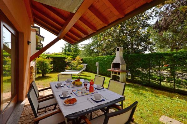 Holiday Homes in Lignano 21665, Reserva ahora  Hoteles en Véneto con piscina, Piscina