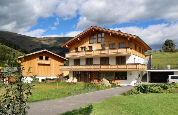 Arvenhof, Prenota  Hotel a Tirolo con parcheggio, Parcheggio