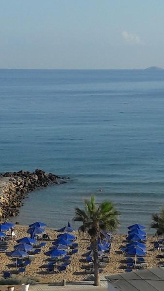 white house by the sea, Prenota  Kokkini Chani Creta Centrale