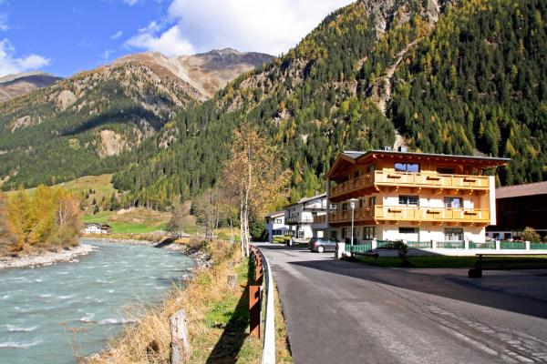 Haus Simone, Prenota  Hotel a Tirolo con parcheggio, Parcheggio