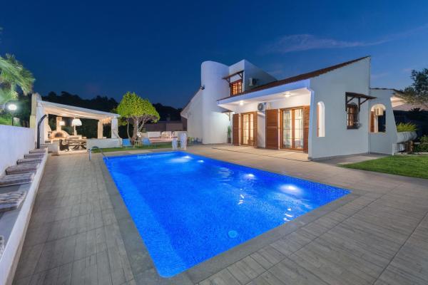 Una Villa Rhodes, Reserva ahora  Hoteles con piscina en Rodas, Piscina