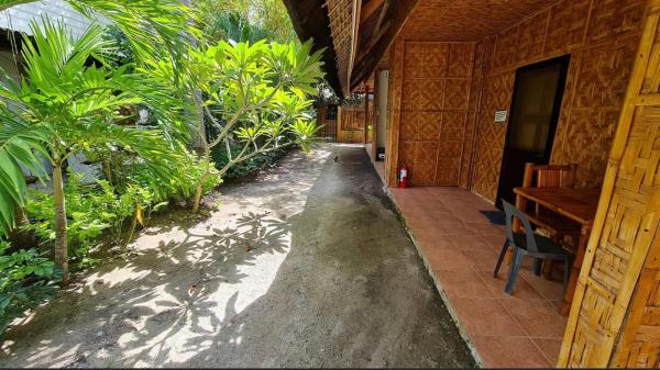 CafeMare Rooms, Buchen Sie  Hotels in Cebu mit Parkplatz, Parkplätze
