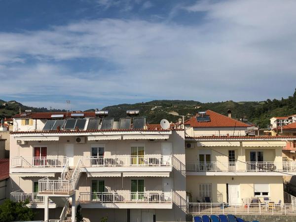 Irida Apartments, Prenota Appartamento Nea Skioni 