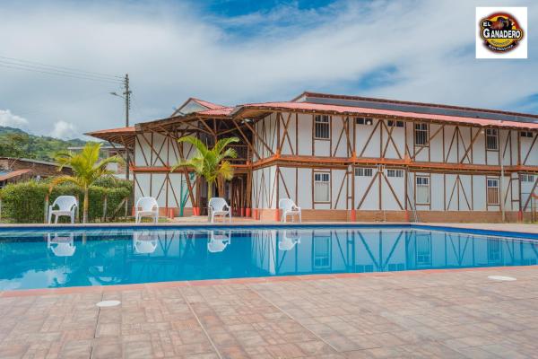 Hotel El Ganadero, Reserva ahora  Hoteles con piscina en El Total, Piscina