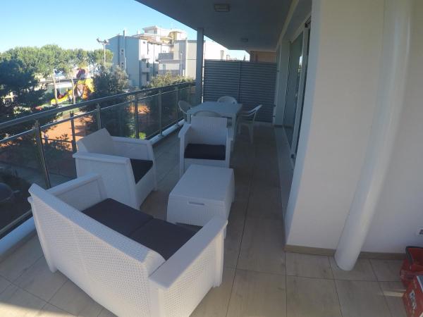 Mare Incanto - Agenzia Cocal, Reserva ahora  Hoteles en Véneto con aparcamiento, Aparcamiento