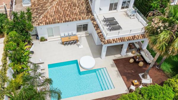 Villa in PUERTO BANUS, Prenota  Hotel a Costa del Sol con piscina, Piscina