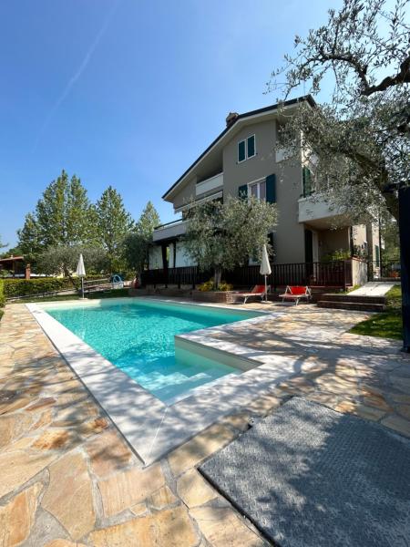 Villarobinia, Prenota  Hotel a Veneto con piscina, Piscina