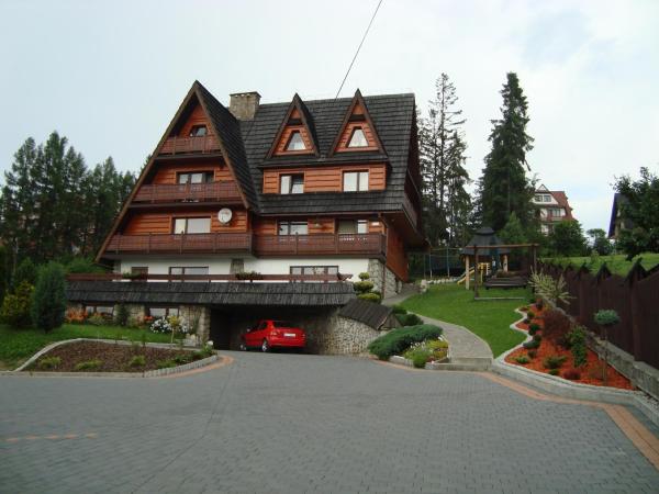 Willa Turnia, Book  Lesser Poland Hotels with a Parking, Parking