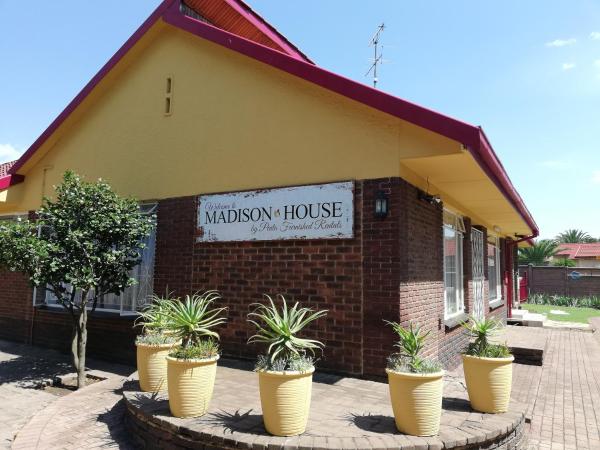Fuhri Road Apartments Madison House, Buchen Sie Ferienwohnung Hotels in Gauteng mit Parkplatz, Parkplätze