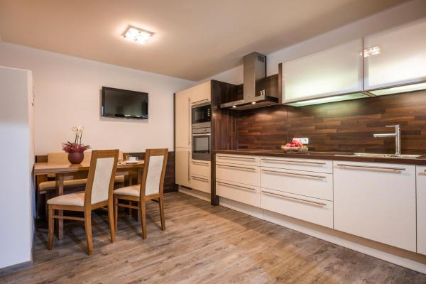 Appartements Viteritti, Prenota Appartamento Hotel a Tirolo con parcheggio, Parcheggio