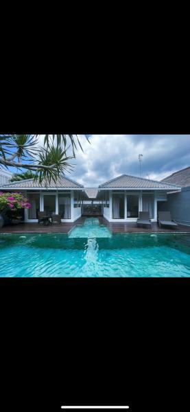 Villa Giulia, Prenota  Seminyak Badung