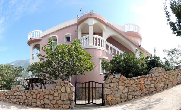 Tea-Dream house, Reserva ahora  Hoteles en Kvarner con aparcamiento, Aparcamiento