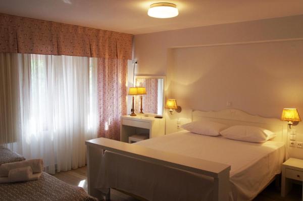Nafsika-Cristina guesthouse, Reserva ahora  Hoteles en Epiro con aparcamiento, Aparcamiento