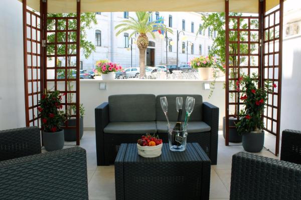 B&B In Centro, Buchen Sie  Foresta Umbra Hotels mit Frühstück, Frühstück