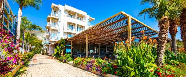 Hotel Royal, Buchen Sie  Hotels in Qark Vlora mit Parkplatz, Parkplätze