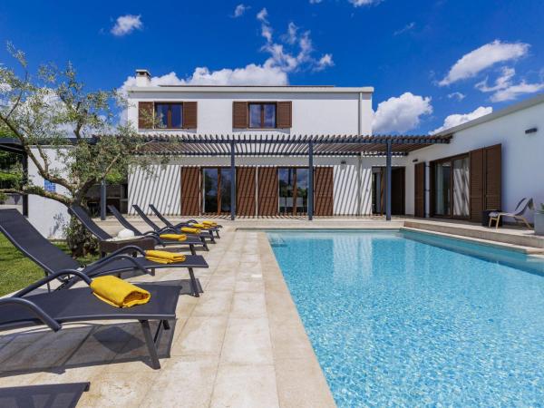 Villa Luna Rossa by Interhome, Reserva ahora Villa Hoteles en Istria central con piscina, Piscina