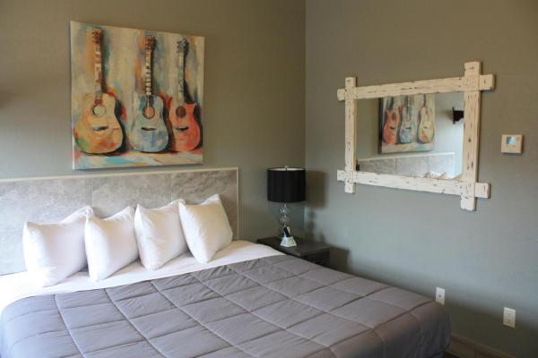 Price Pointe Inn, Buchen Sie  Waukesha Wisconsin