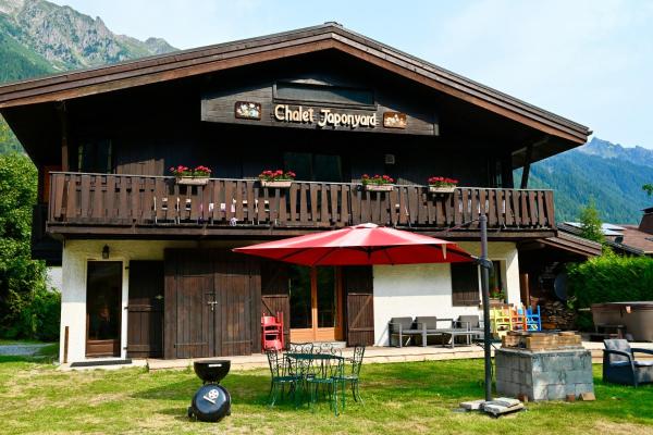 Ideal For all type of families "Chalet Japonyard", Prenota Chalet Hotel a Alvernia con parcheggio, Parcheggio
