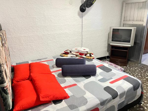 Hostal Monarca, Reserva ahora  Medellín Antioquia