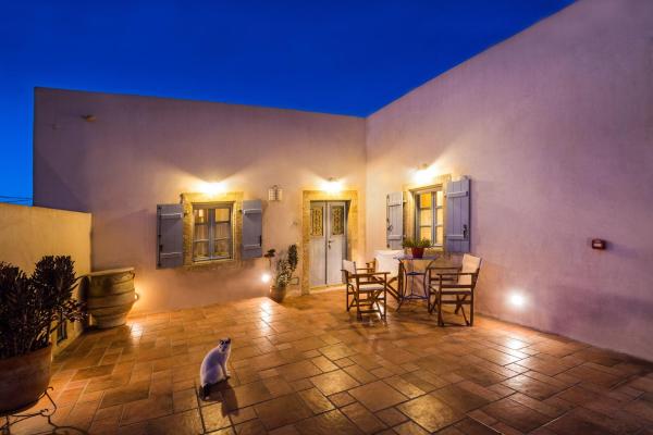 Celestia Traditional Houses, Book Apartment Keramoto Kythera