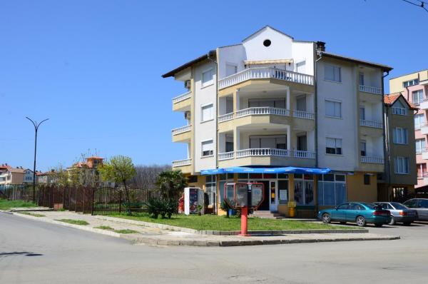 Kirovi House - guest rooms, Buchen Sie  Zarewo 