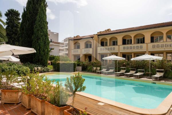Homiday - Villa Rosella, Book  Abruzzo Hotels with a Pool, Swimming Pool