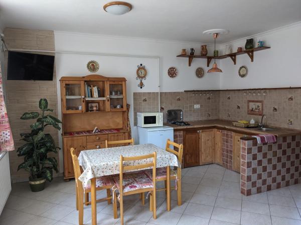 Rózsakert Vendégház, Buchen Sie Ferienwohnung  