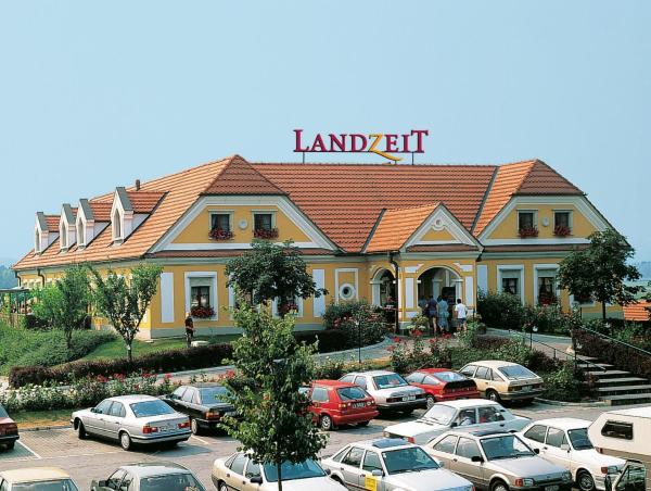 Landzeit Autobahnrestaurant & Motorhotel Loipersdorf, Prenota Motel Hotel a Burgenland con parcheggio, Parcheggio
