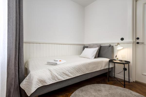 1800 by Vince Stay - Private Rooms in Town Hall Square, Buchen Sie  Tartu Tartumaa