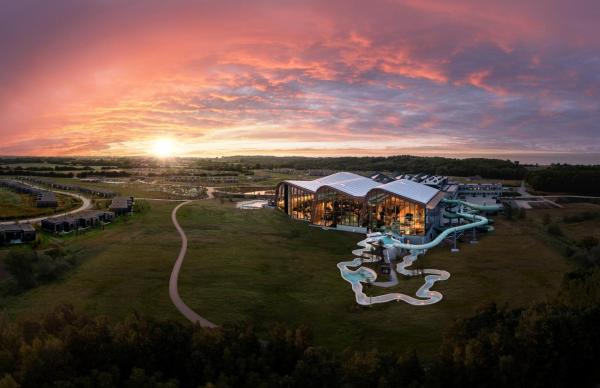 Center Parcs Nordborg Resort, Buchen Sie  Hotels mit Pool in Alsen, Schwimmbad