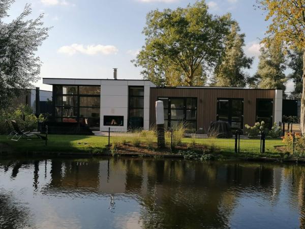Bad Hoophuizen Chalet Villa MiaMari Nr Zuiderzee 12, Reserva ahora Chalet de montaña Hoteles en Güeldres con aparcamiento, Aparcamiento