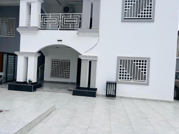 Sea Breeze Residence, Prenota  Hotel a Kombo South con parcheggio, Parcheggio