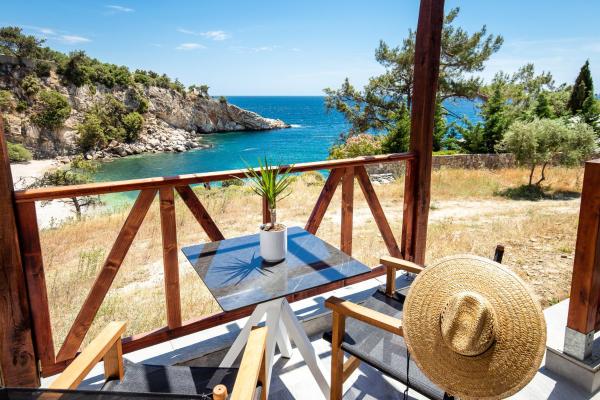 East Coast, Book  Thasos Thassos