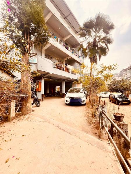 Kusum Nest, Reserva ahora  Hoteles en Meghalaya con aparcamiento, Aparcamiento