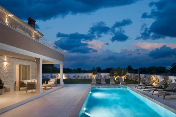 Villa Simona Residence, Reserva ahora  Hoteles en Modrušani con piscina, Piscina
