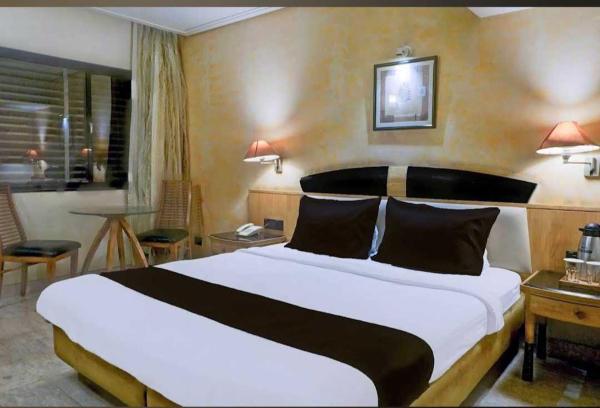 Townhouse Oak Baramati Industrial Estate Formerly Hotel Surya, Réserver  Baramati 