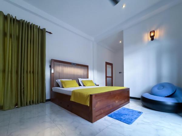 Happy Fish Holiday apartment-Private Rooms, Buchen Sie Ferienwohnung Aluthgama Kalutara