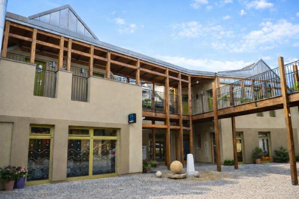 Hotel Park-An, Buchen Sie  Hotels in Nitriansky kraj mit Parkplatz, Parkplätze