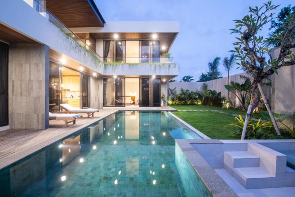 Laina Villa Nyanyi Beach, Reserva ahora  Hoteles con piscina en Cemagi, Piscina