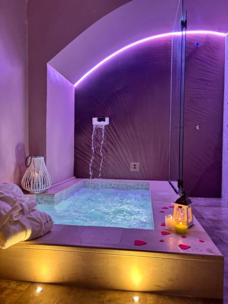 Dimora nonna Maria HOME & SPA, Buchen Sie  Hotels mit Pool in Metropolitanstadt Bari, Schwimmbad