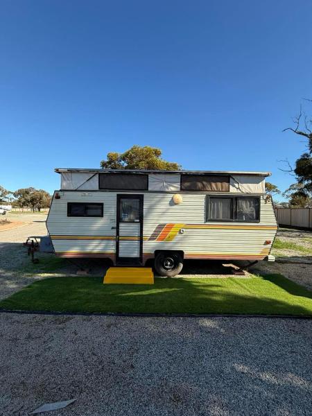 Onsite Caravan CDana, Buchen Sie  Hotels in Western Australia mit Parkplatz, Parkplätze