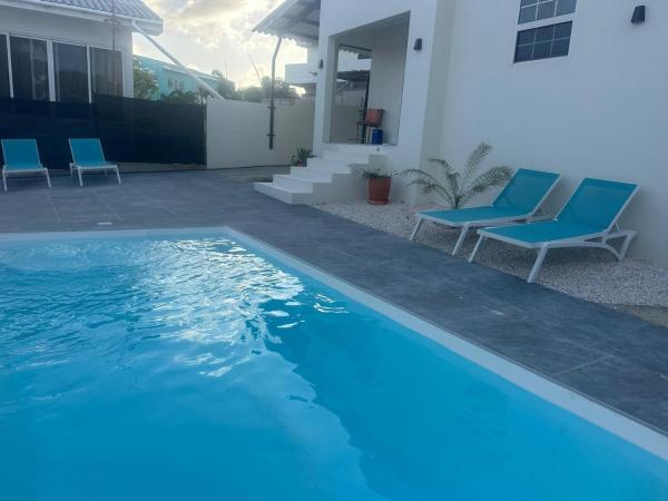 Cas Grandi Apartment with 2 bedrooms and swimming pool, Book Apartment Willemstad Hotels with a Pool, Swimming Pool