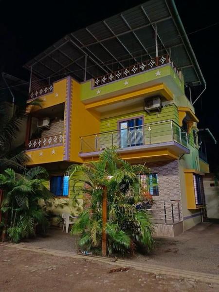 Mango House By Glitz Villa, Réserver  Hôtels à Maharashtra avec piscine, Piscine