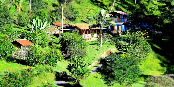 EcoLodge La Pluma, Reserva ahora  Hoteles en Eje Cafetero con aparcamiento, Aparcamiento